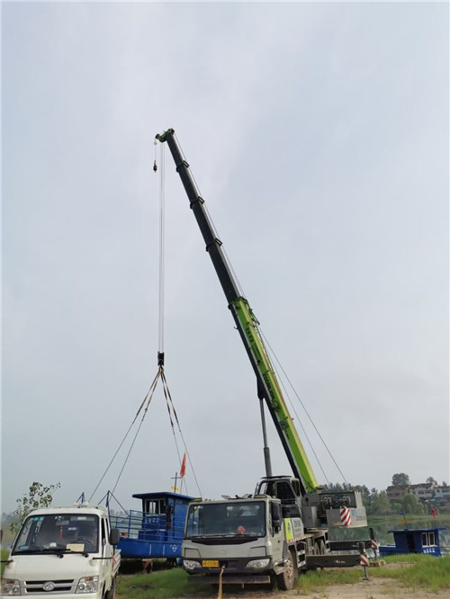 乌鲁木齐县桥梁建设吊装案例